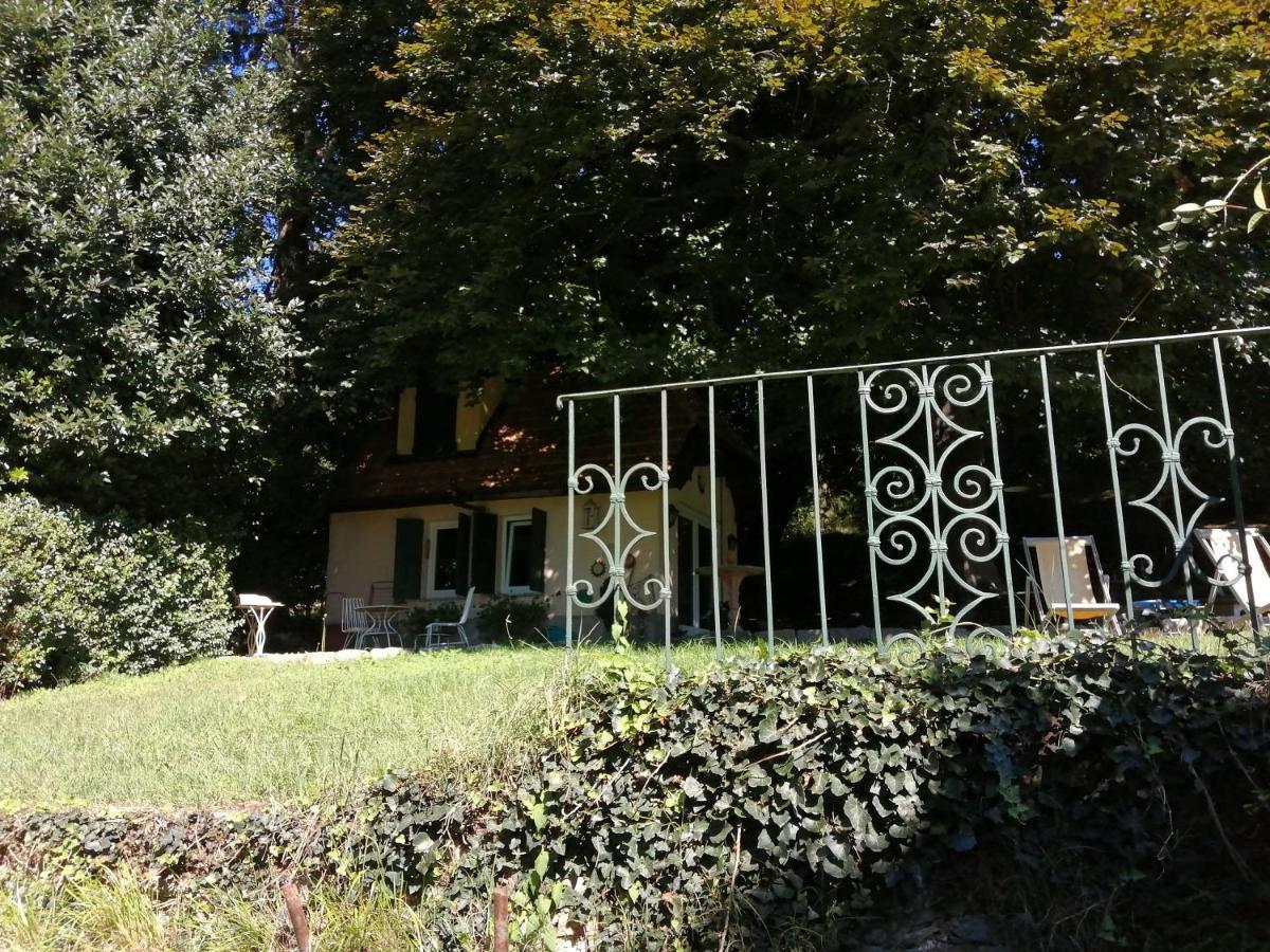 Cottage Sotto Il Faggio Centenario Амено Экстерьер фото